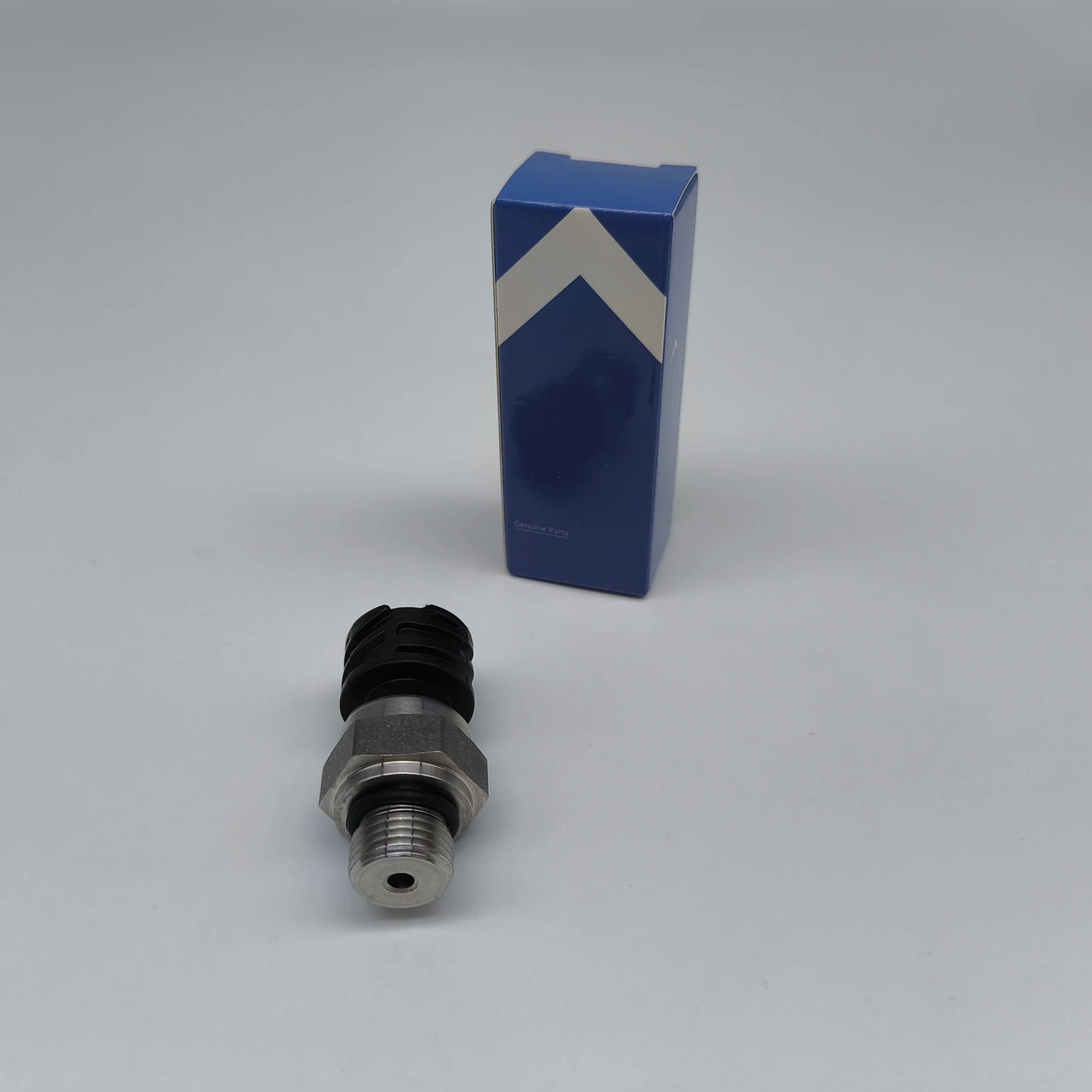 Fuel Oil Pressure Sensor 21634021 WESPC . Suitable for Volvo Penat Truck Diesel D12 D13 FH FM Auto Parts