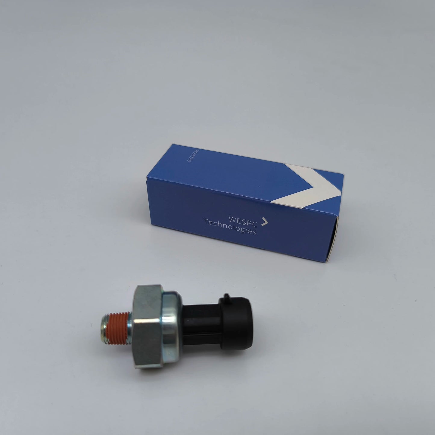 High Quality Oil Pressure Sensor RE167207 WESPC . Suitable for John Deere Engine Code DT466E I530E DT466/530 HT53