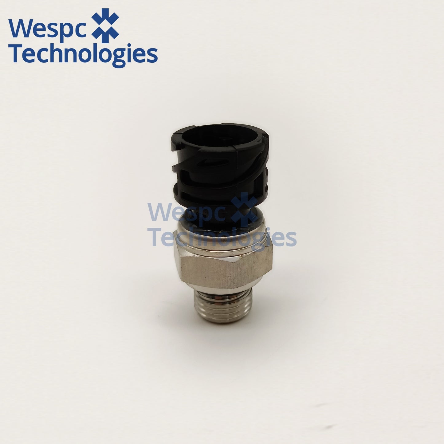 Fuel Oil Pressure Sensor 22899626 Replacement Electrical Spare Part Fits Volvo D11 D12 D13 D16 Engine