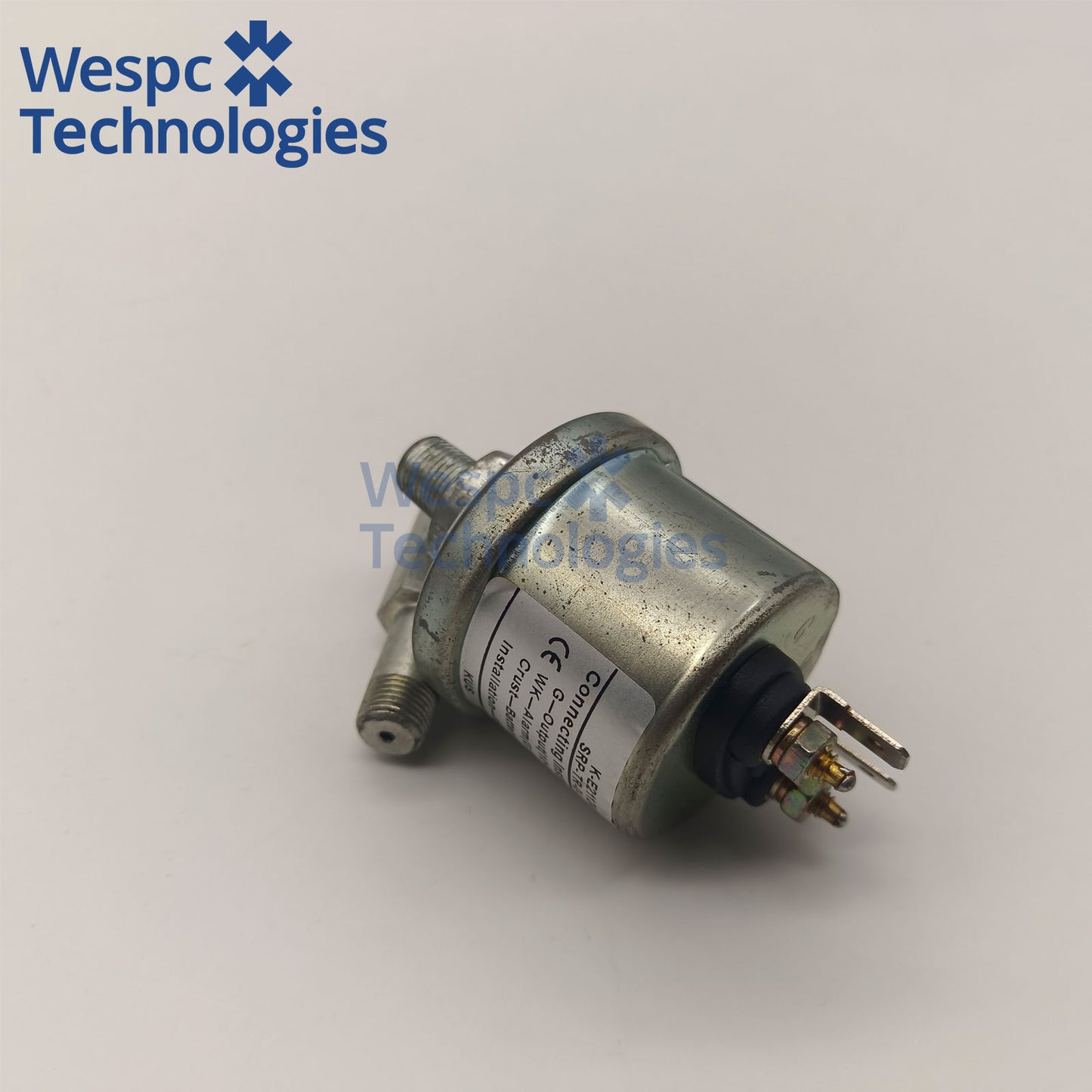 Original KUS KE21124 Oil Pressure Sensor Engine Mechanical 0-10 Bar NPT 1/8 M14×1.5 Metric Thread Dual M4 Terminal 10-184Ω