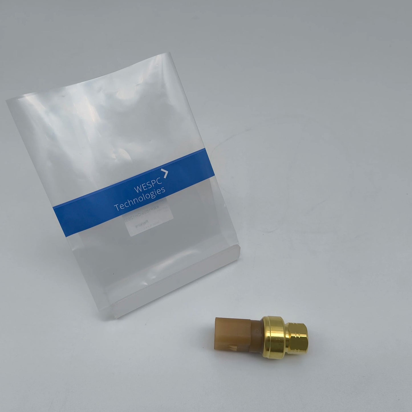 KRP1699 CH12653 Oil Pressure Sensor WESPC Suitable for Perkins Engine 1506D-E88TAG 2206D-E13TA 1506A-E88TAG5 2506TAG3